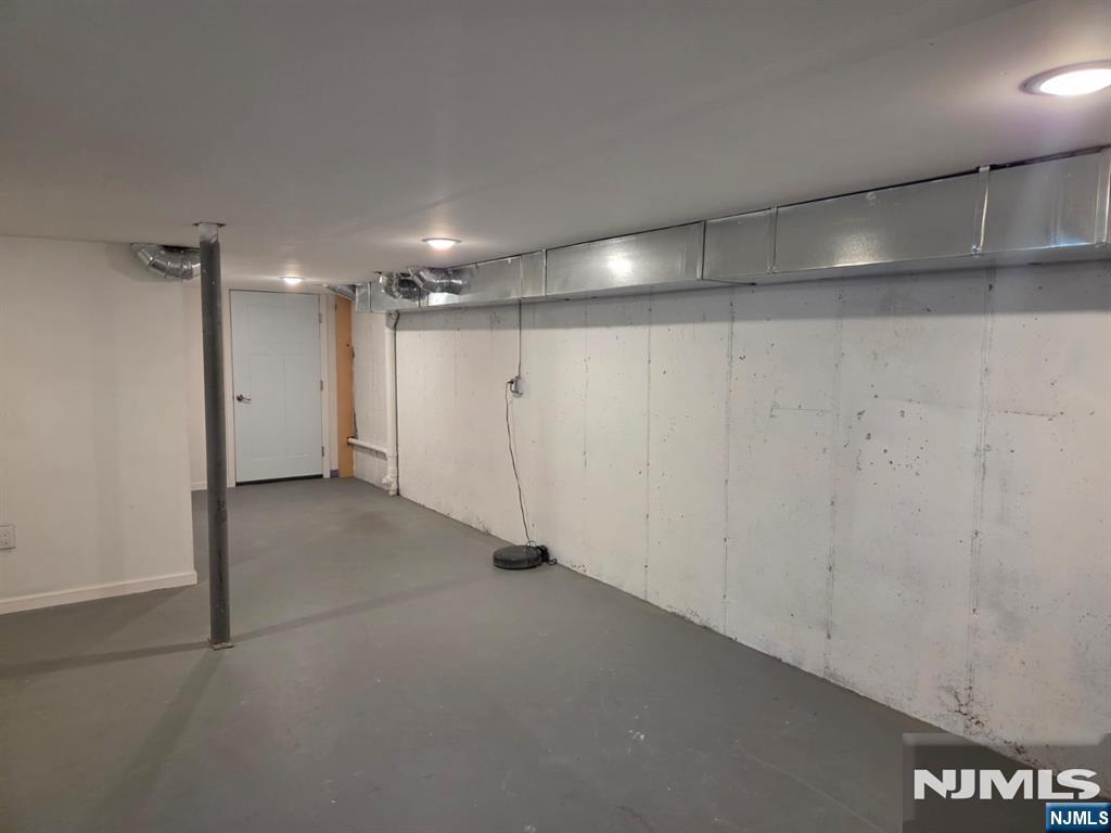 24b Sidney Avenue Property Photo 23