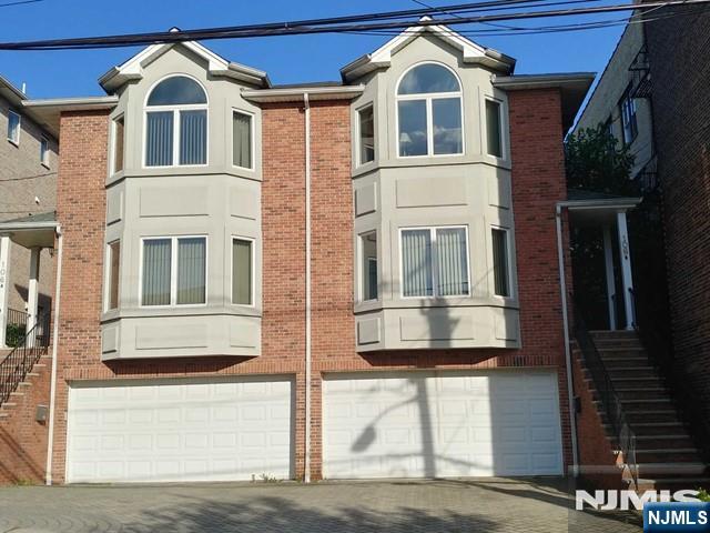 106b Roff Avenue B Property Photo 1