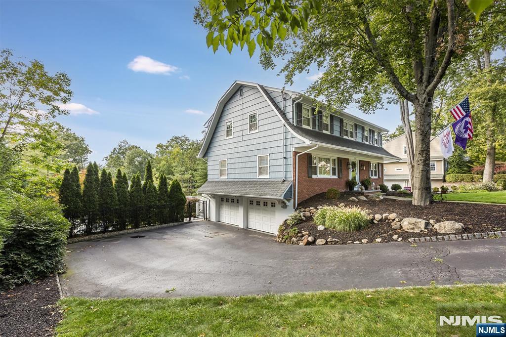 22 Sloping Hill Terrace Property Photo 4