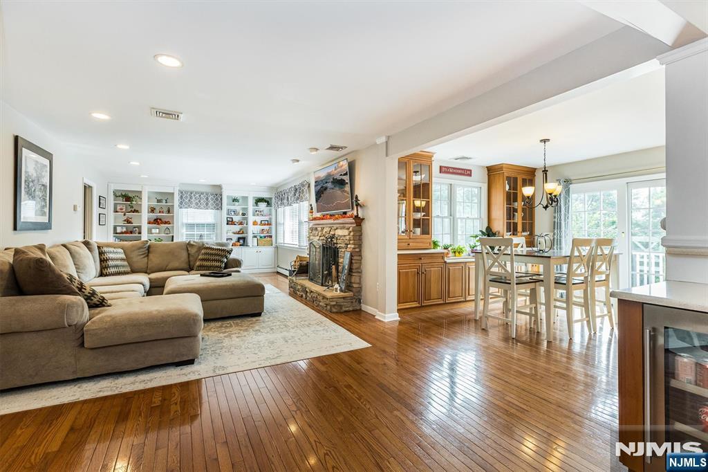 22 Sloping Hill Terrace Property Photo 10