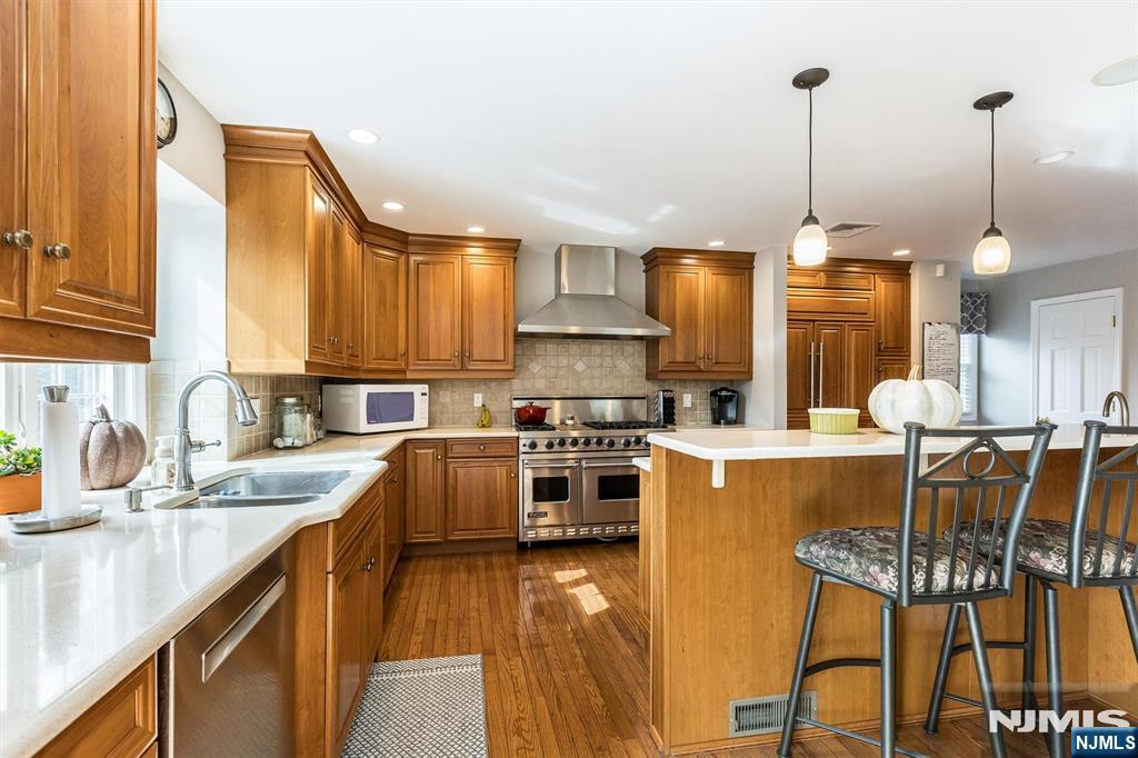 22 Sloping Hill Terrace Property Photo 15