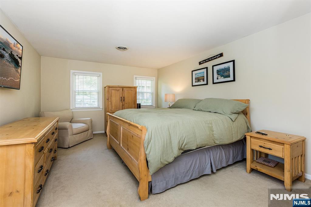22 Sloping Hill Terrace Property Photo 20
