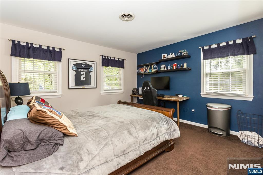 22 Sloping Hill Terrace Property Photo 24
