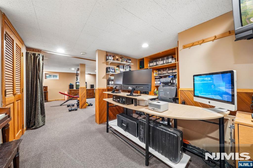 45 Wayland Drive Property Photo 30