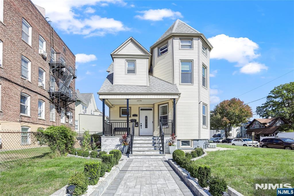 157 Stewart Avenue Property Photo 1