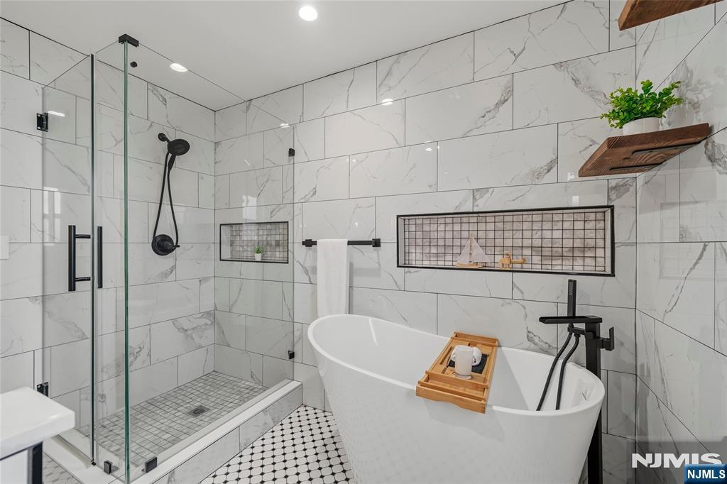 102 Sherwood Avenue Property Photo 25