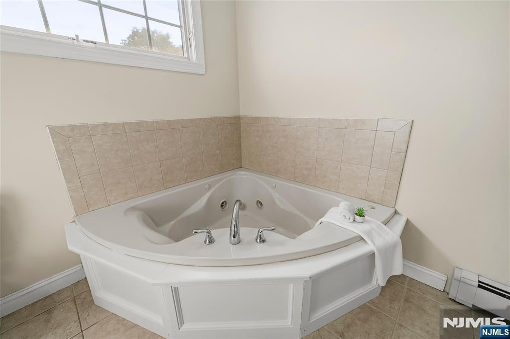102 Sherwood Avenue Property Photo 35