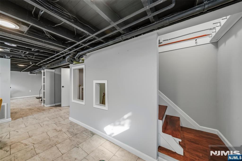 102 Sherwood Avenue Property Photo 38