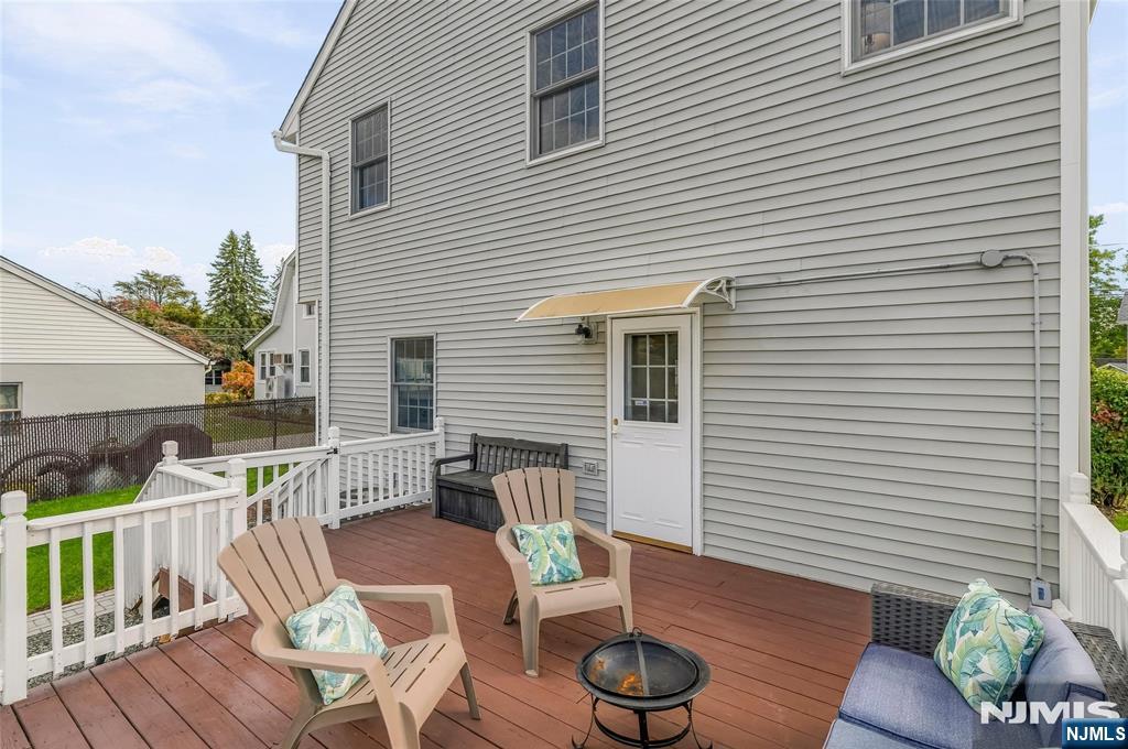 102 Sherwood Avenue Property Photo 44