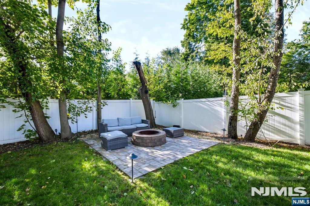 436 Kinderkamack Road Property Photo 25