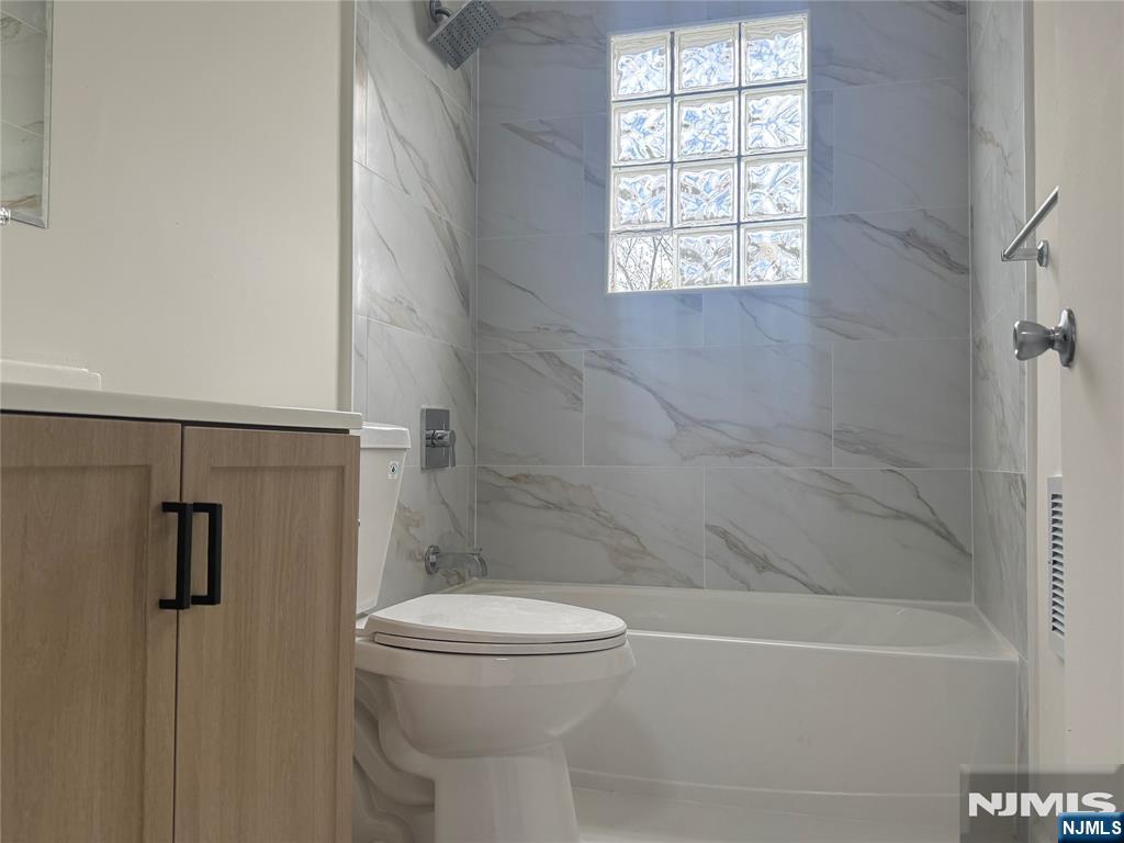 148 Church Street Property Photo 9