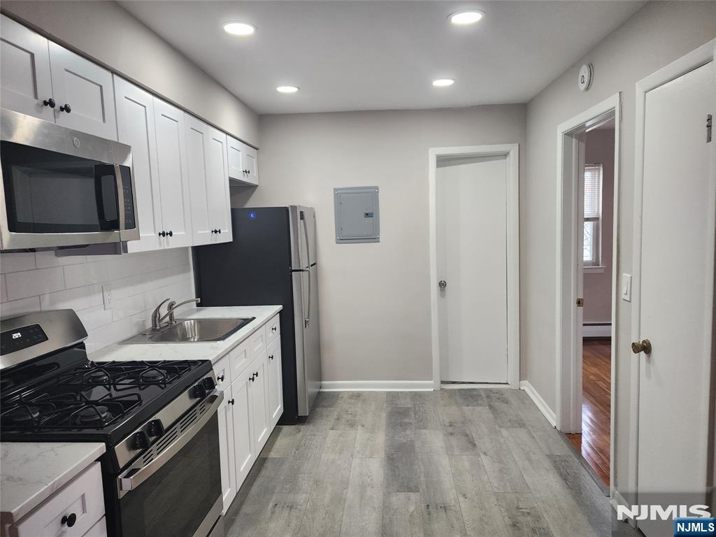 65 E Main Street 24 Property Photo 4