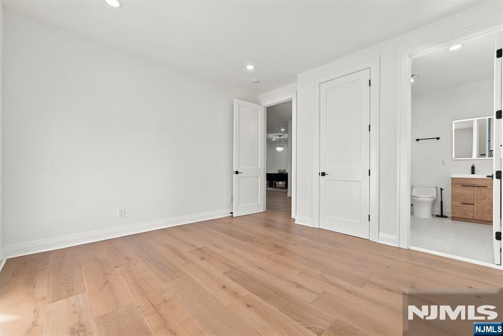 785 Summit Avenue Property Photo 15