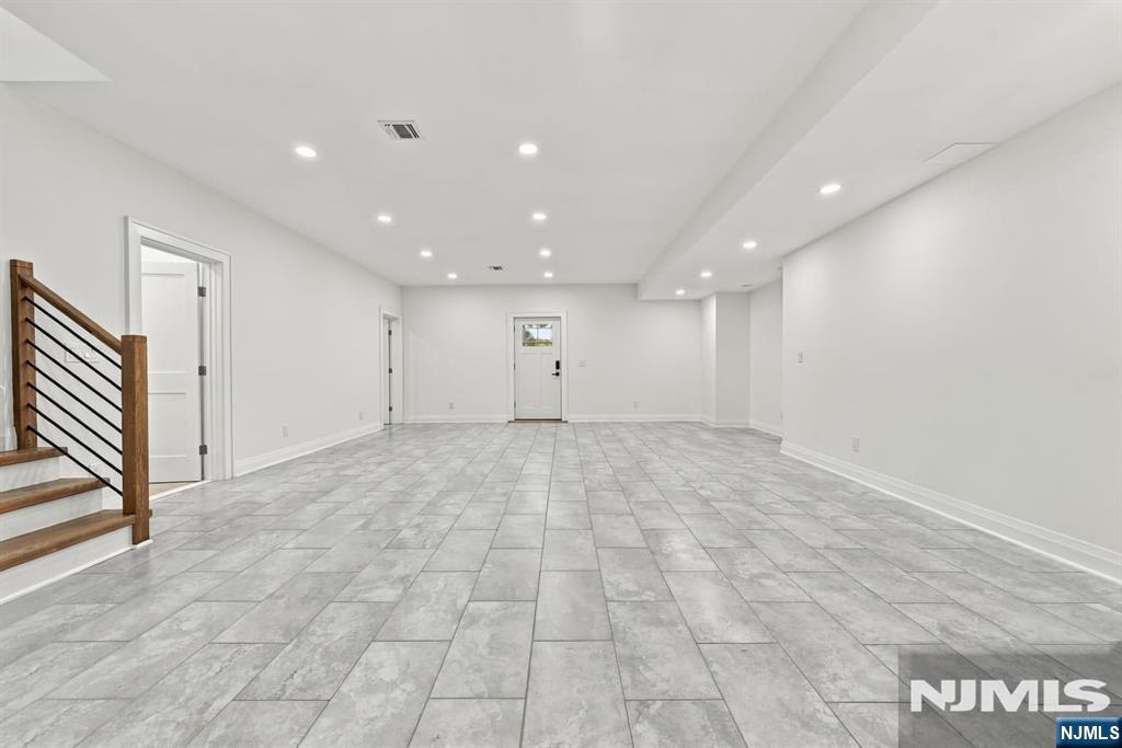 785 Summit Avenue Property Photo 29
