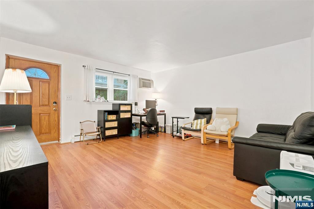 1030 Koelle Boulevard 1 Property Photo 4