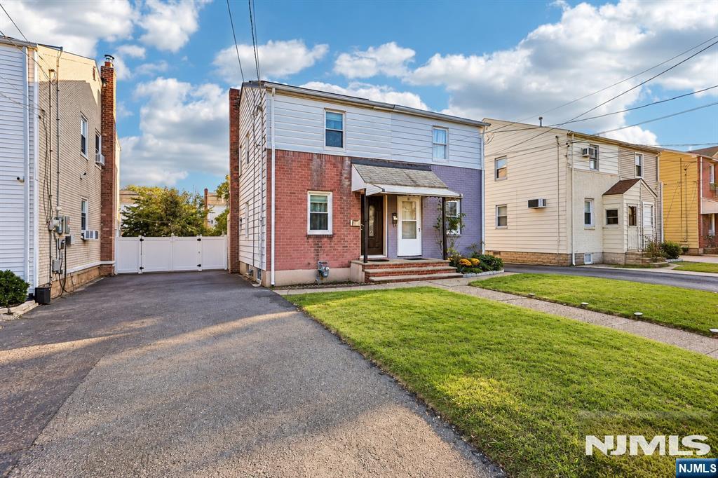 79 Merselis Avenue Property Photo 1