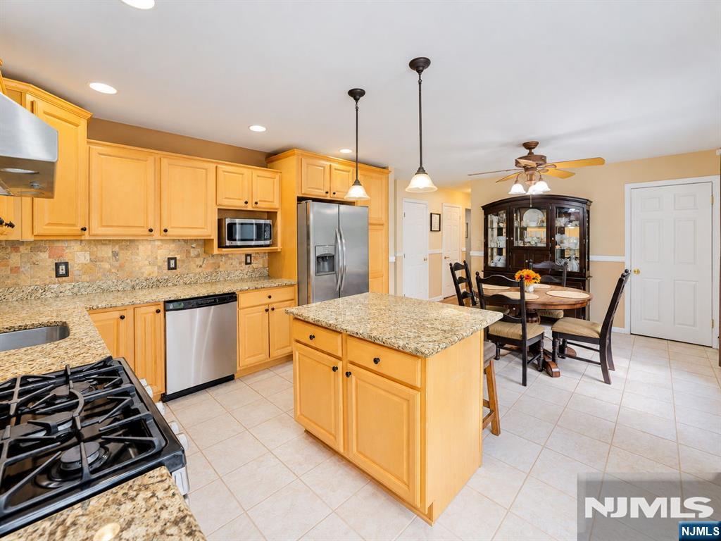 7 Perrelli Lane Property Photo 12