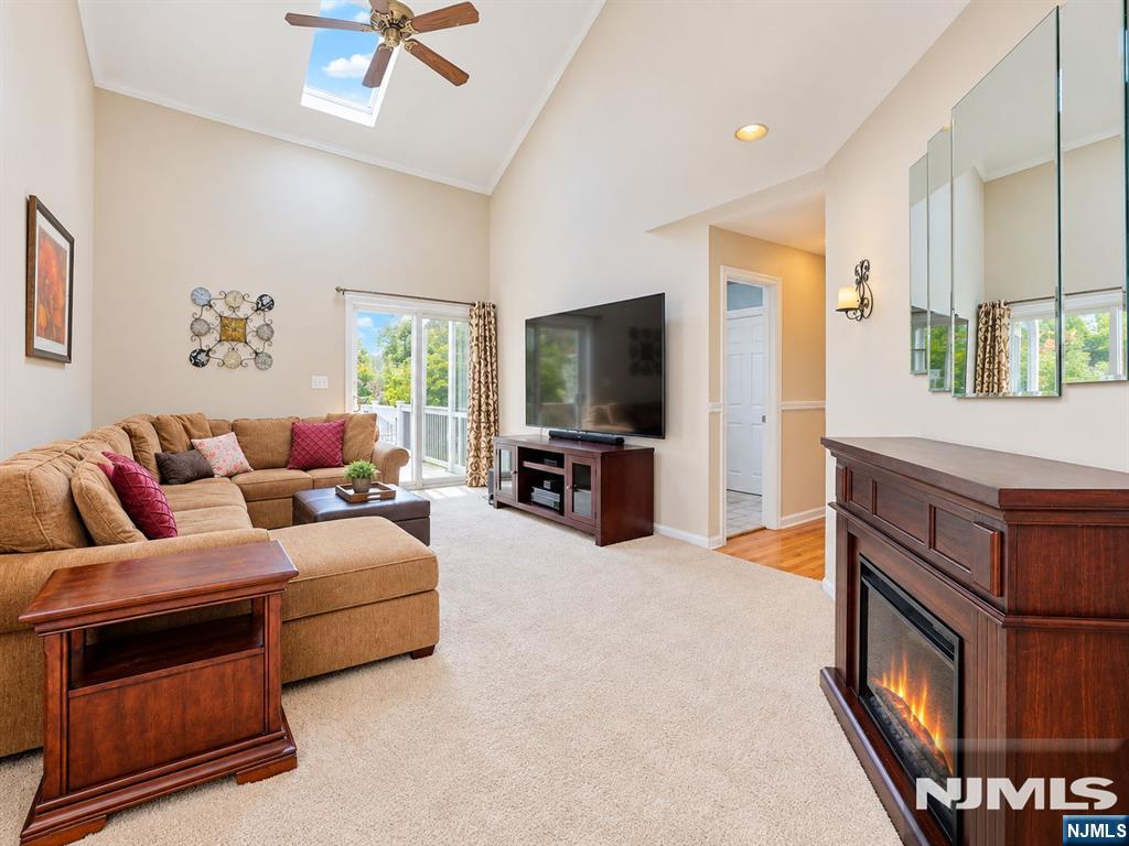 7 Perrelli Lane Property Photo 13