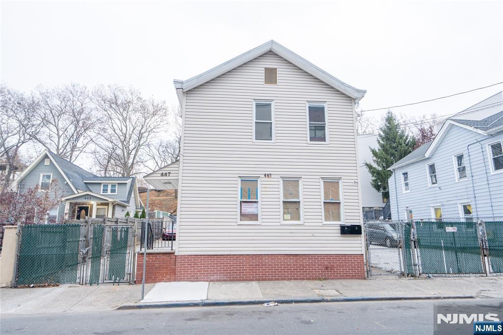 444-450 Summer Property Photo 1