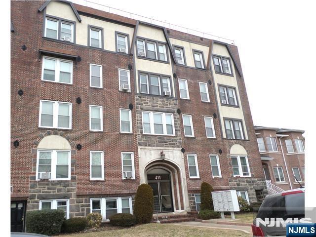 411 Highland Avenue C4 Property Photo 1