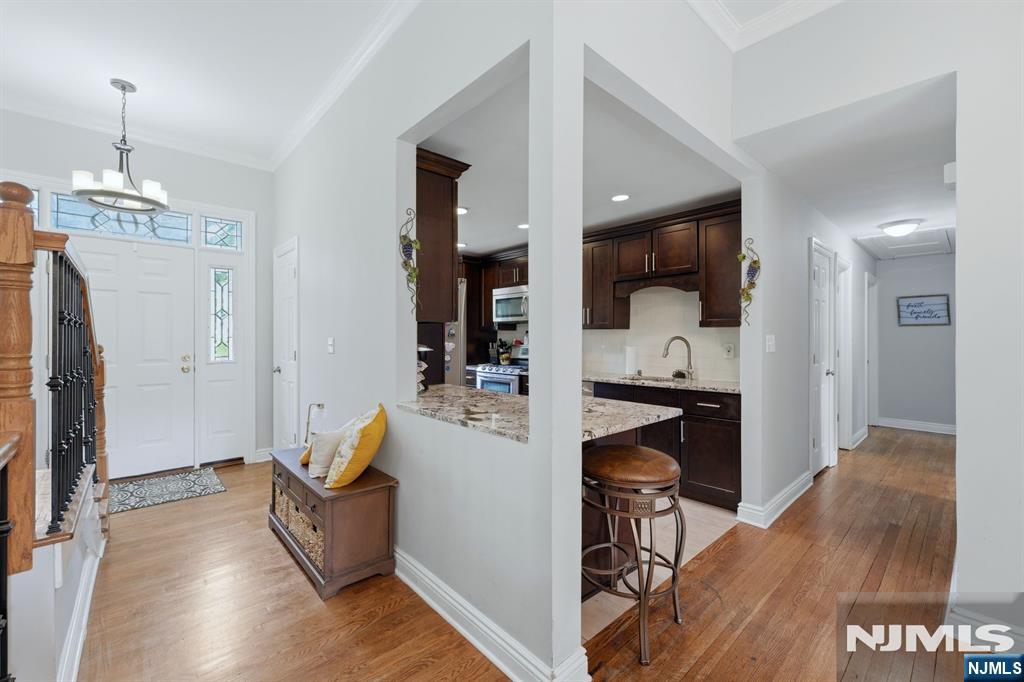 105 Winthrop Road Property Photo 12