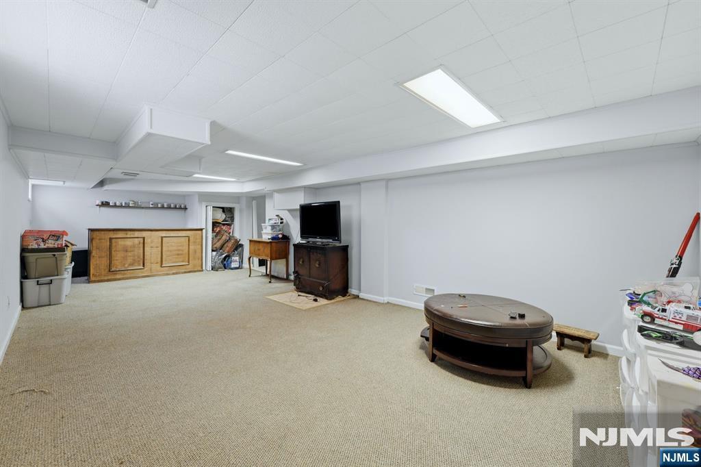 105 Winthrop Road Property Photo 25