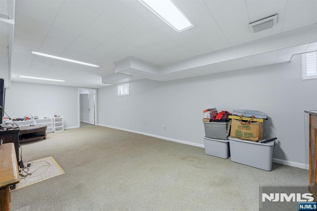 105 Winthrop Road Property Photo 26
