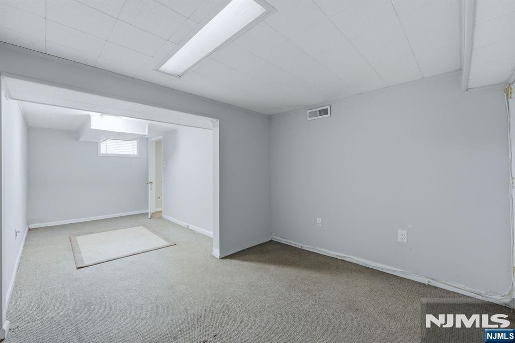 105 Winthrop Road Property Photo 27