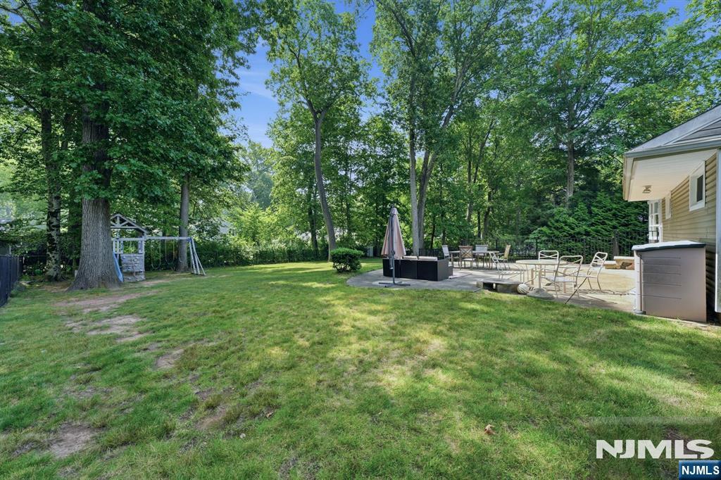 105 Winthrop Road Property Photo 33