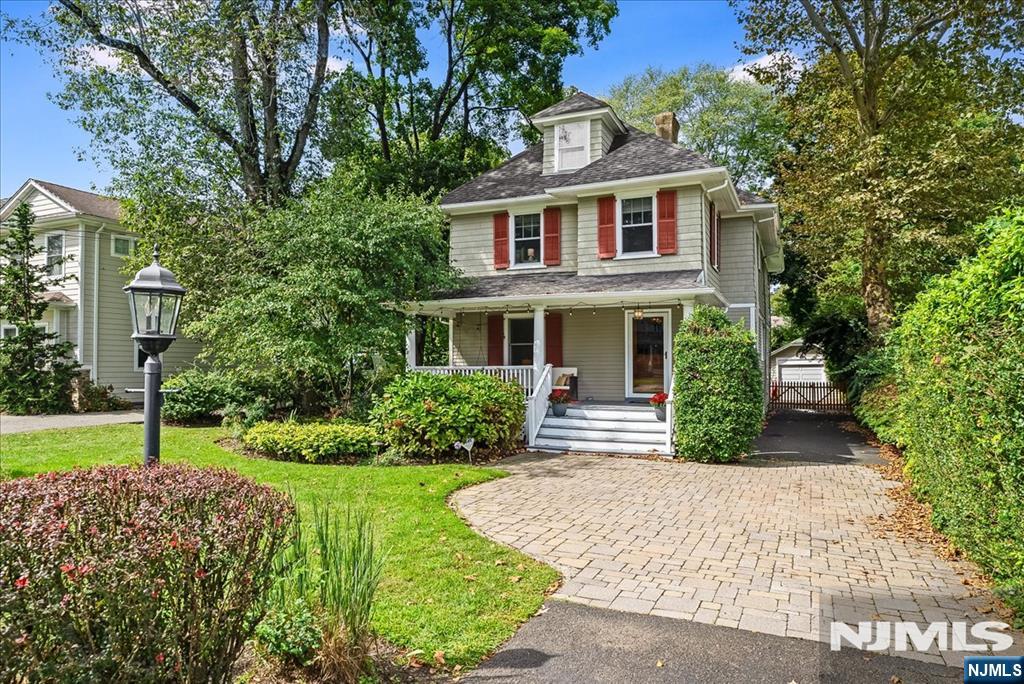 140 John Street Property Photo 1