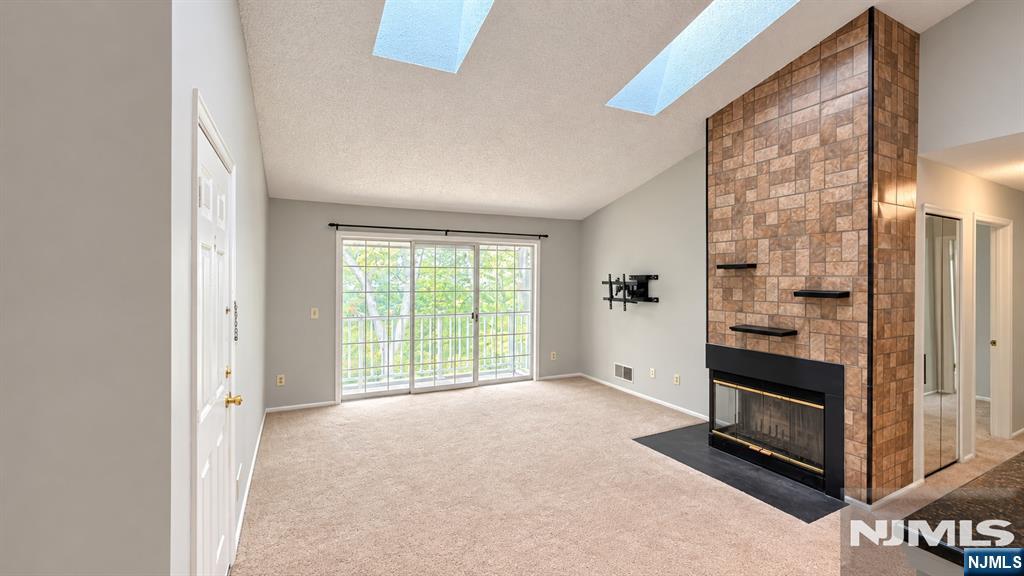 898 Tuliptree Court Property Photo 3