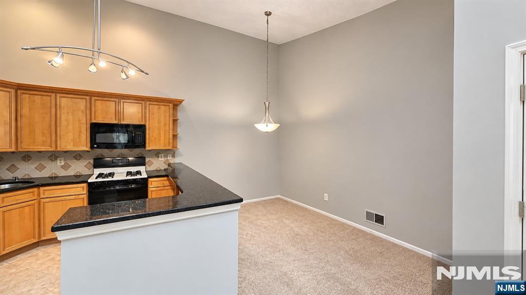 898 Tuliptree Court Property Photo 5