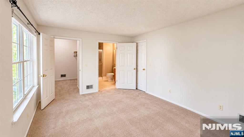 898 Tuliptree Court Property Photo 16