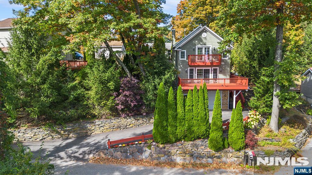 234 Point Breeze Drive Property Photo 2