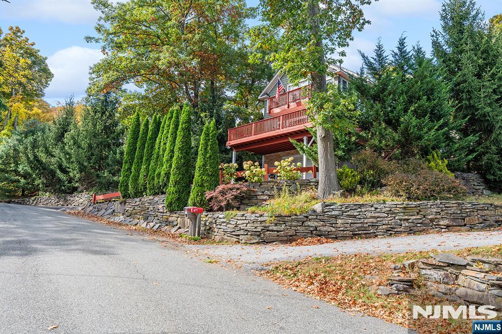234 Point Breeze Drive Property Photo 3