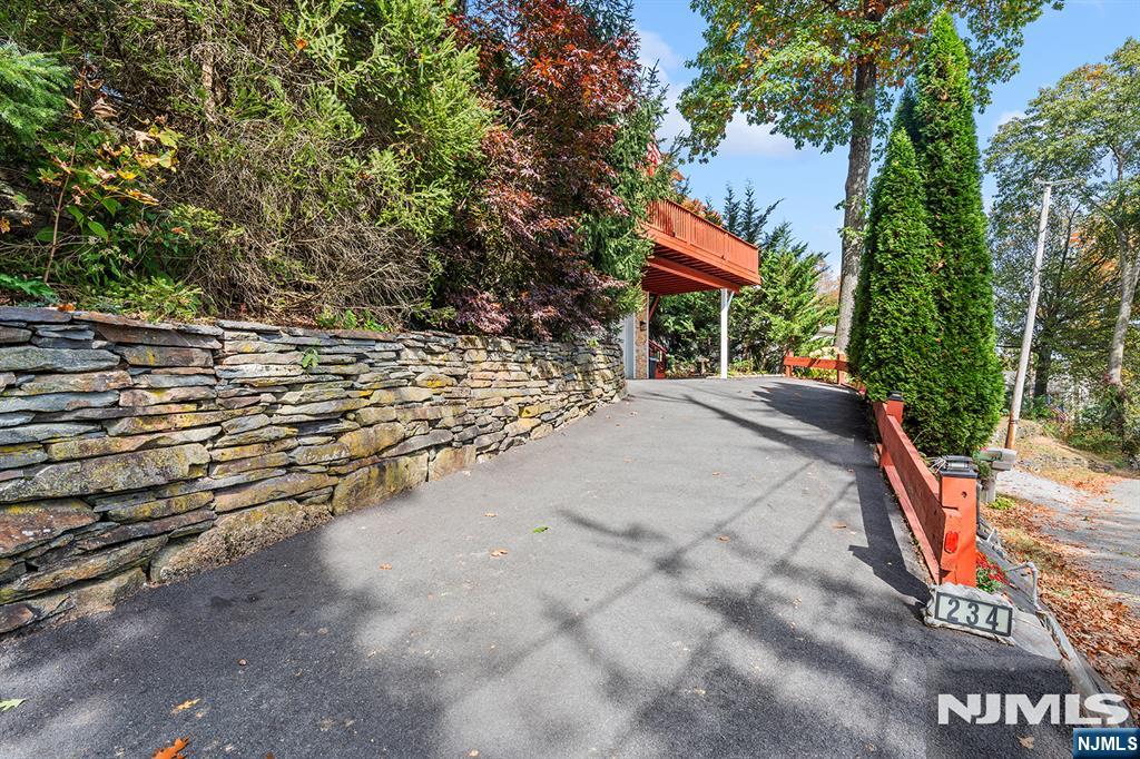 234 Point Breeze Drive Property Photo 8