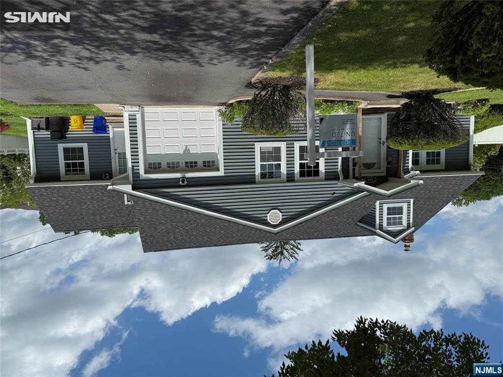 987 Pleasant Drive Property Photo 1