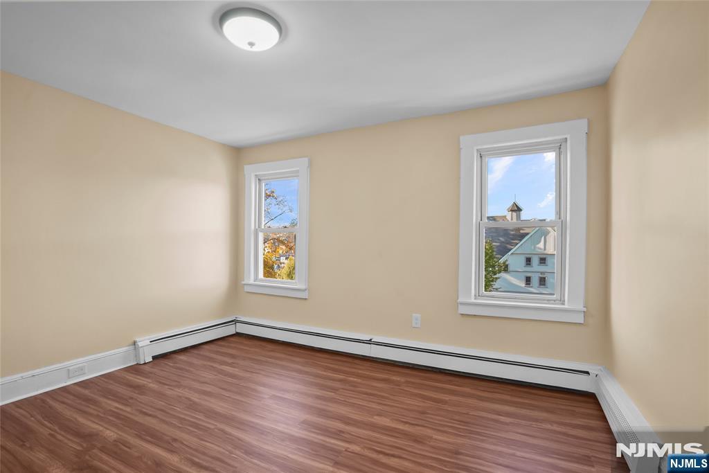 442 Lexington Avenue 3rd Fl Property Photo 2