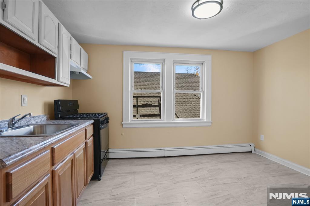 442 Lexington Avenue 3rd Fl Property Photo 3