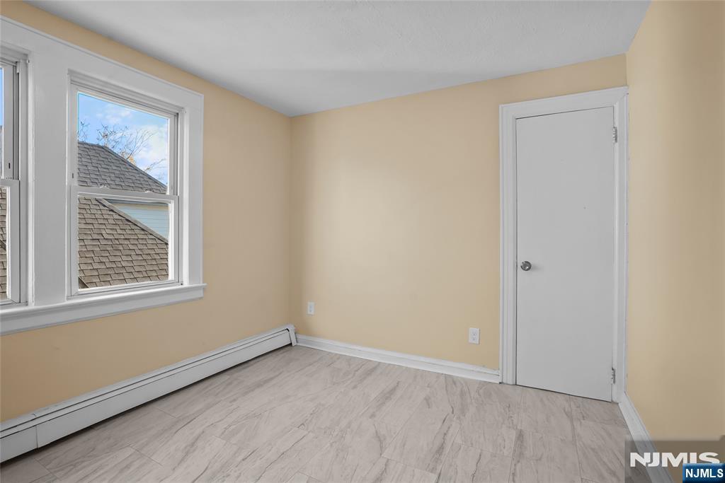 442 Lexington Avenue 3rd Fl Property Photo 4