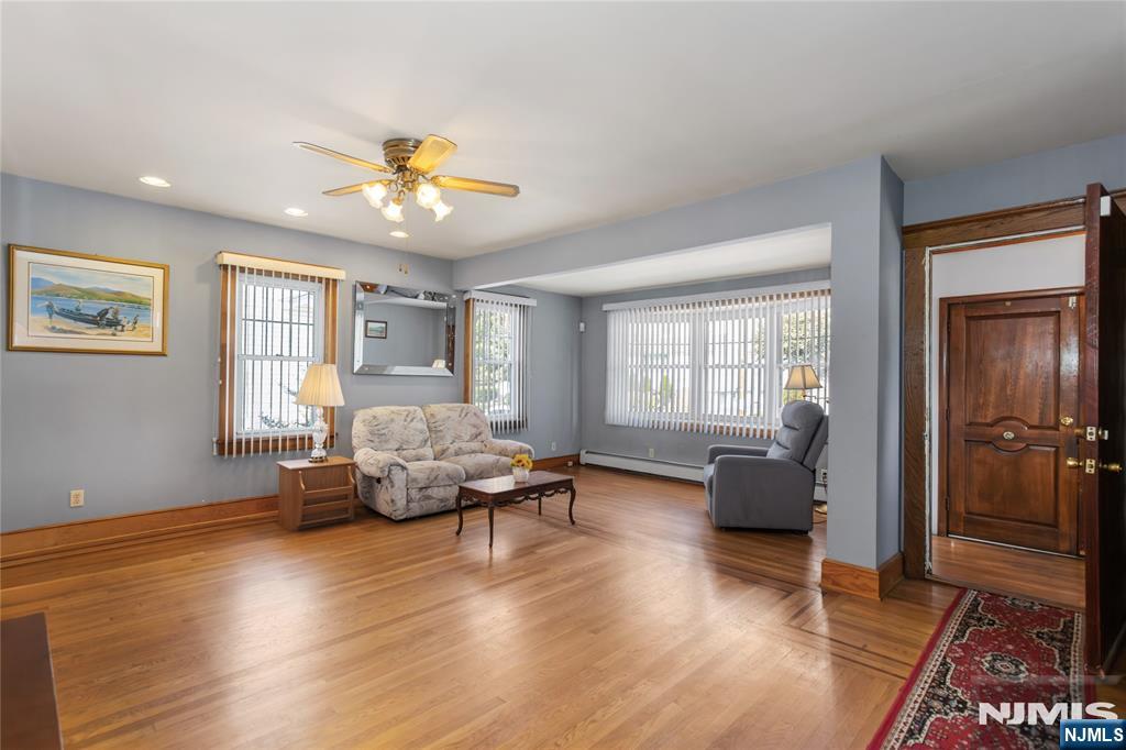 162 Chestnut Avenue Property Photo 3
