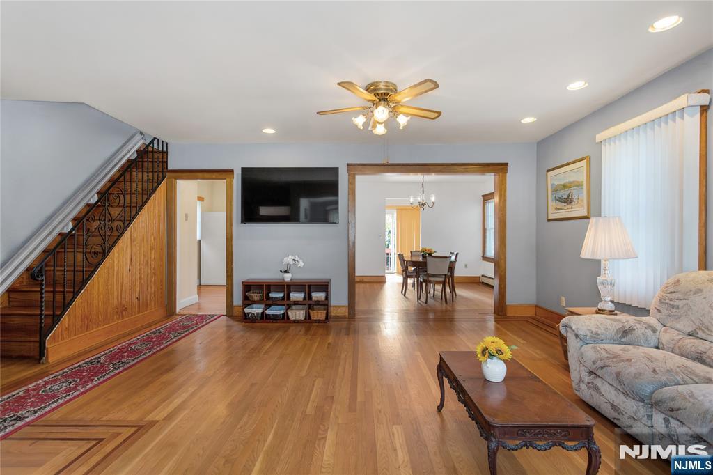 162 Chestnut Avenue Property Photo 4
