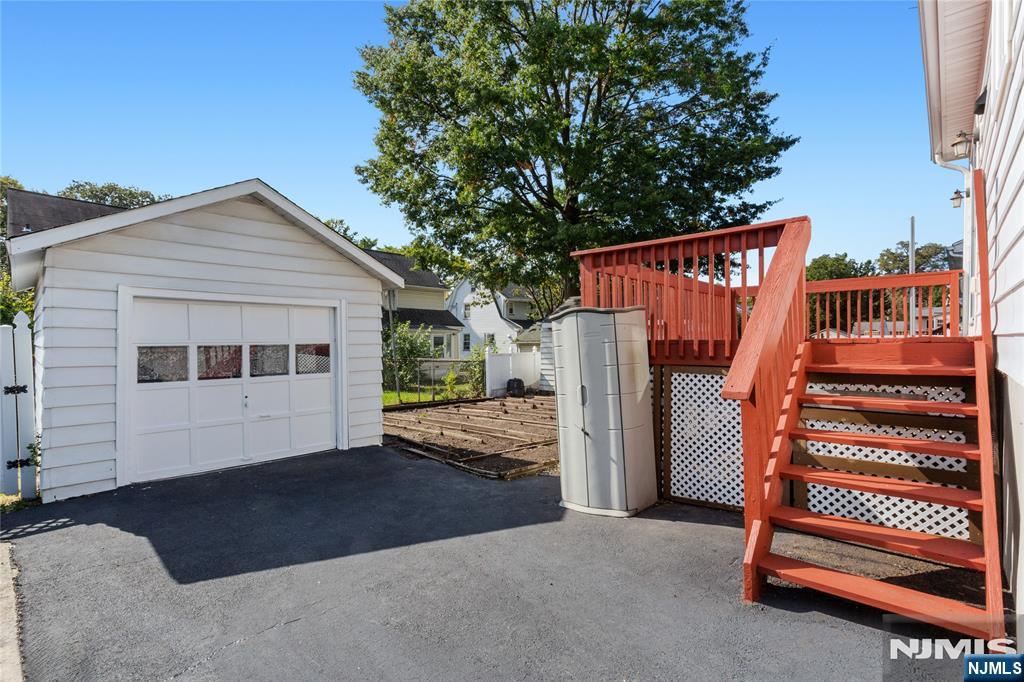 162 Chestnut Avenue Property Photo 24