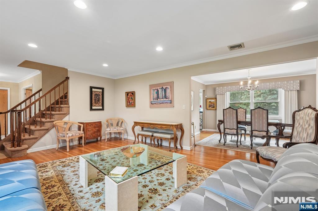 26 Almroth Drive Property Photo 8
