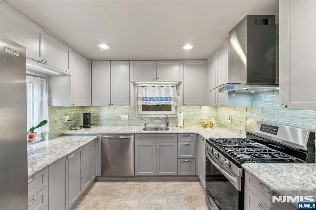1118 Wilson Avenue Property Photo 1