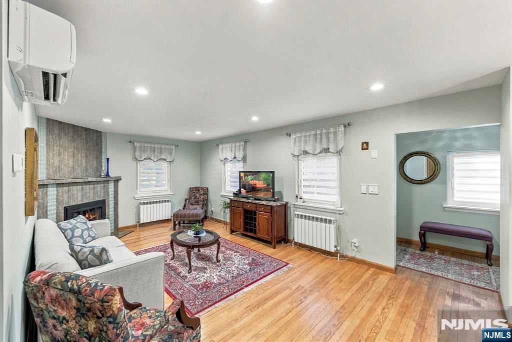 1118 Wilson Avenue Property Photo 7