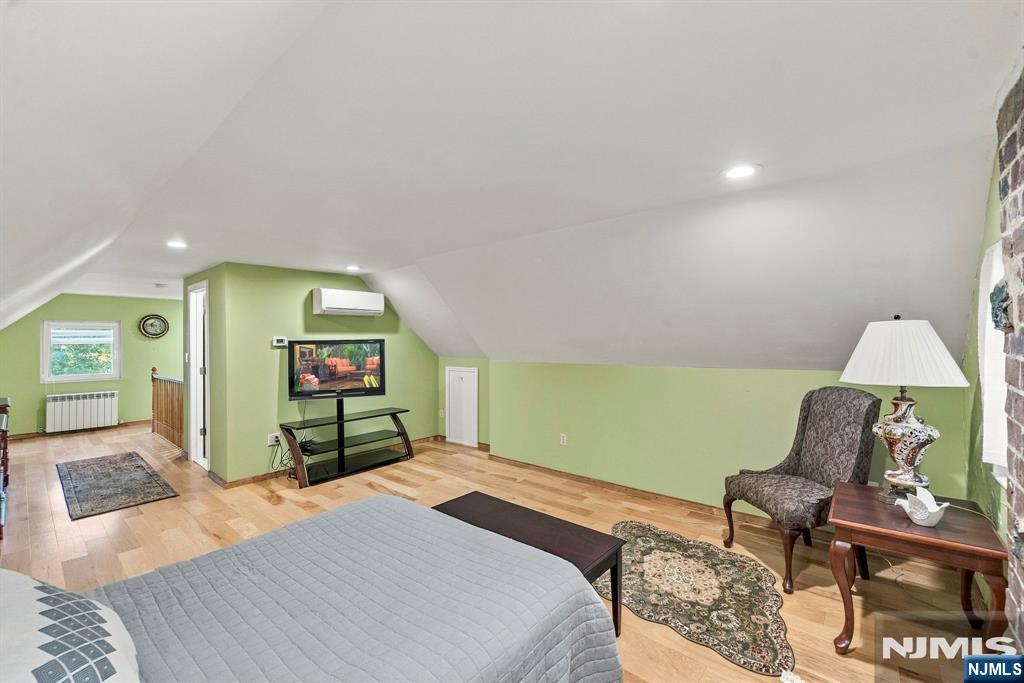 1118 Wilson Avenue Property Photo 18