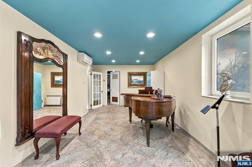 1118 Wilson Avenue Property Photo 24