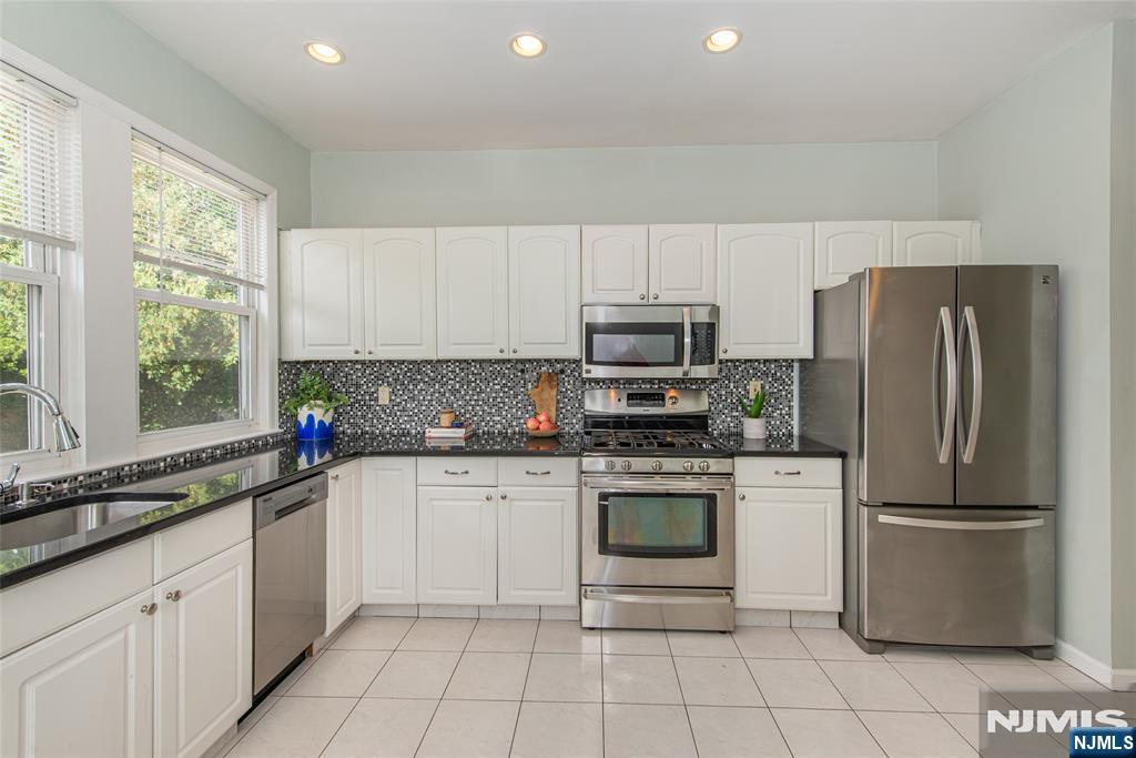 65 Osborne Street Property Photo 12