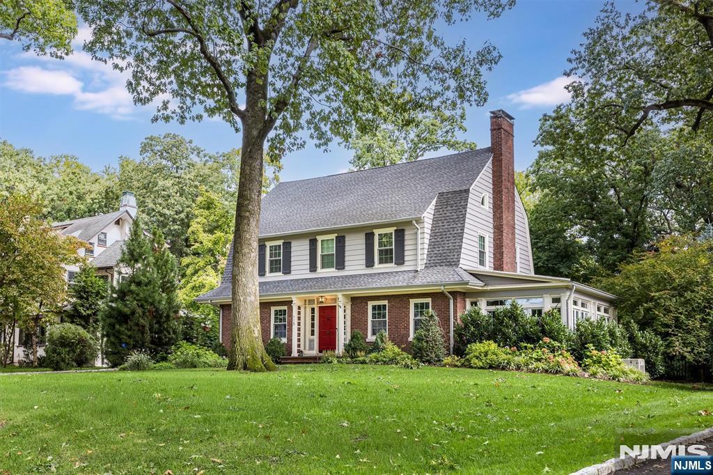 115 Forest Avenue Property Photo 2